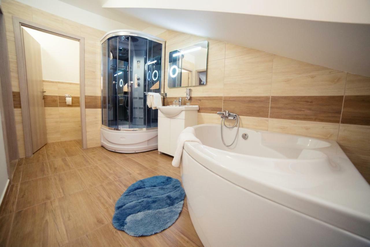 Hotel Bristol Banská Štiavnica Buitenkant foto