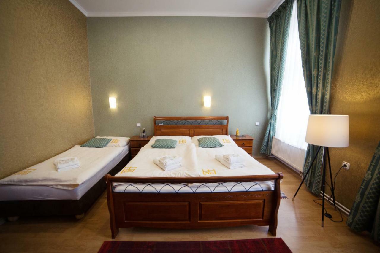 Hotel Bristol Banská Štiavnica Buitenkant foto